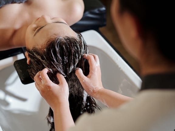 Dandruff & Scalp Condition Management hairline definition (23)